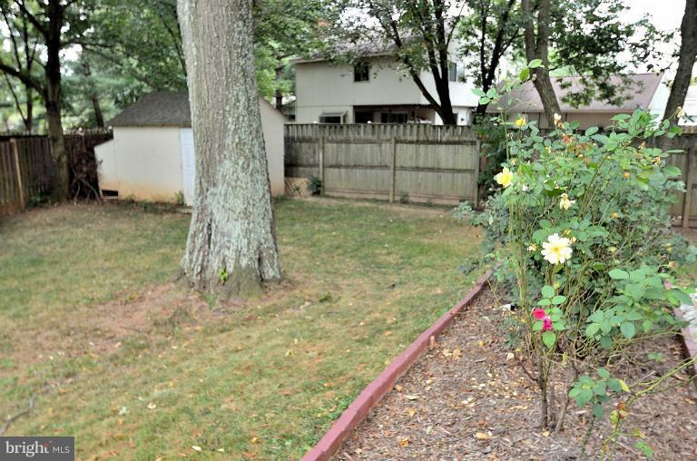 51 Thrush Road Sterling, VA 20164 - Photo 6 of 14 Exterior (Rear)