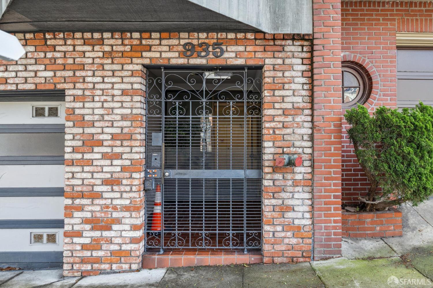 935 Filbert Street, Unit 3 San Francisco, CA 94133 - Photo 39 of 44 a view of a door with a door