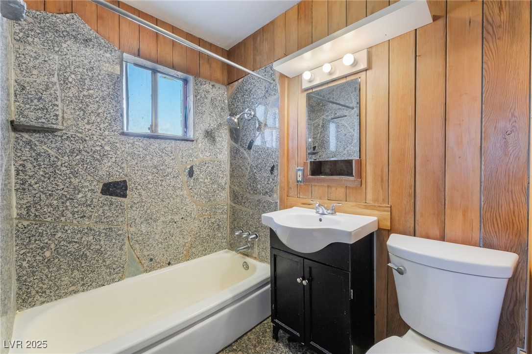 2532 North Arrowhead Street North Las Vegas, NV 89030 - Photo 24 of 29 Unit 2534- Bathroom