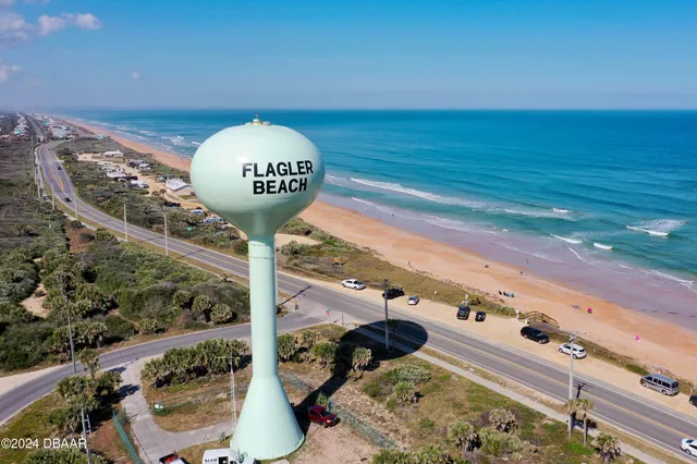 a view of a lake with houses