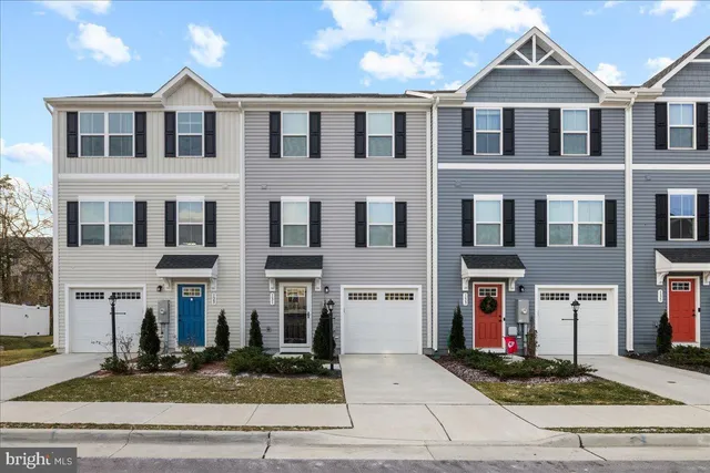 $329,900 | 131 Kensington Circle, Middletown, VA 22645