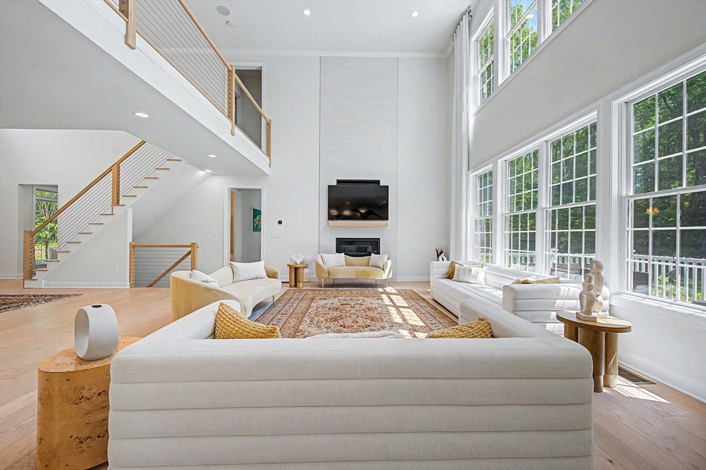 51 Chamberlain Street Hopkinton, MA 01748 - Photo 5 of 39