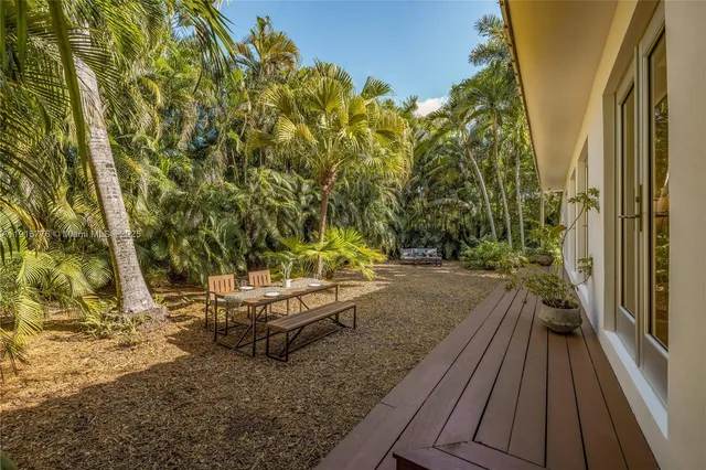 $1,275,000 | 811 Northeast 71st Street, Miami, FL 33138