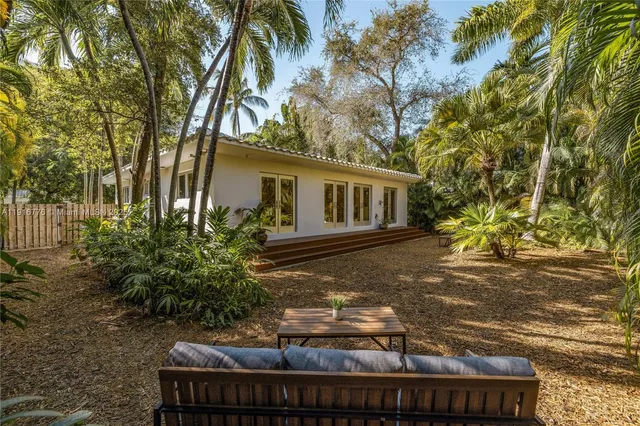 $1,275,000 | 811 Northeast 71st Street, Miami, FL 33138