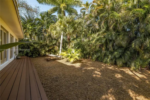 $1,275,000 | 811 Northeast 71st Street, Miami, FL 33138