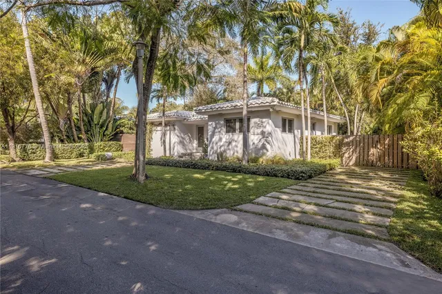 $1,275,000 | 811 Northeast 71st Street, Miami, FL 33138