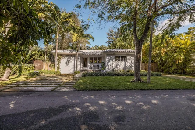 $1,275,000 | 811 Northeast 71st Street, Miami, FL 33138