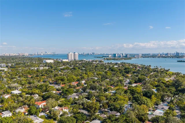 $1,275,000 | 811 Northeast 71st Street, Miami, FL 33138