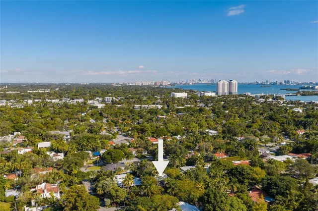 $1,275,000 | 811 Northeast 71st Street, Miami, FL 33138