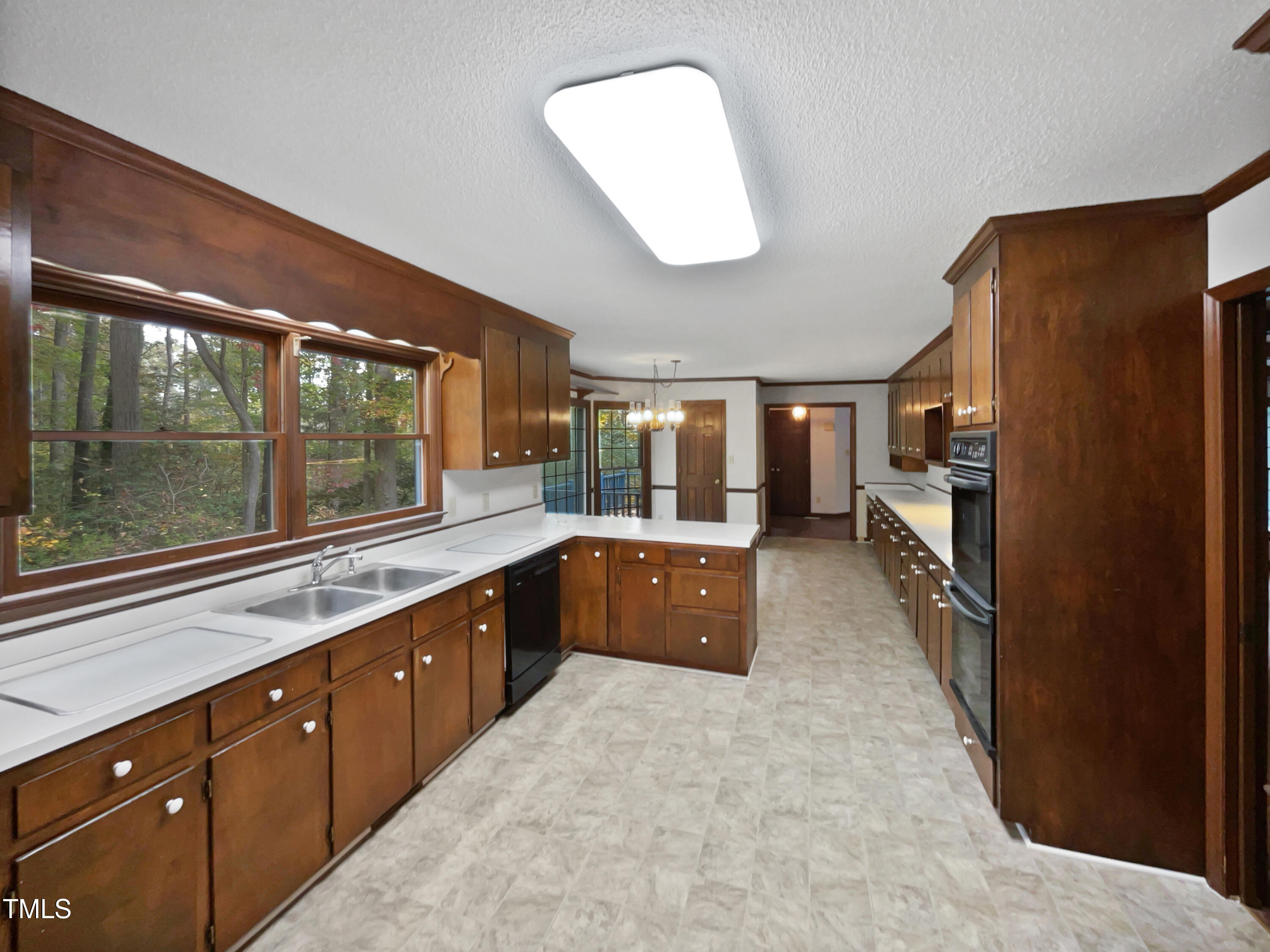 7901 Tulip Circle Raleigh, NC 27606 - Photo 11 of 24 listing_10
