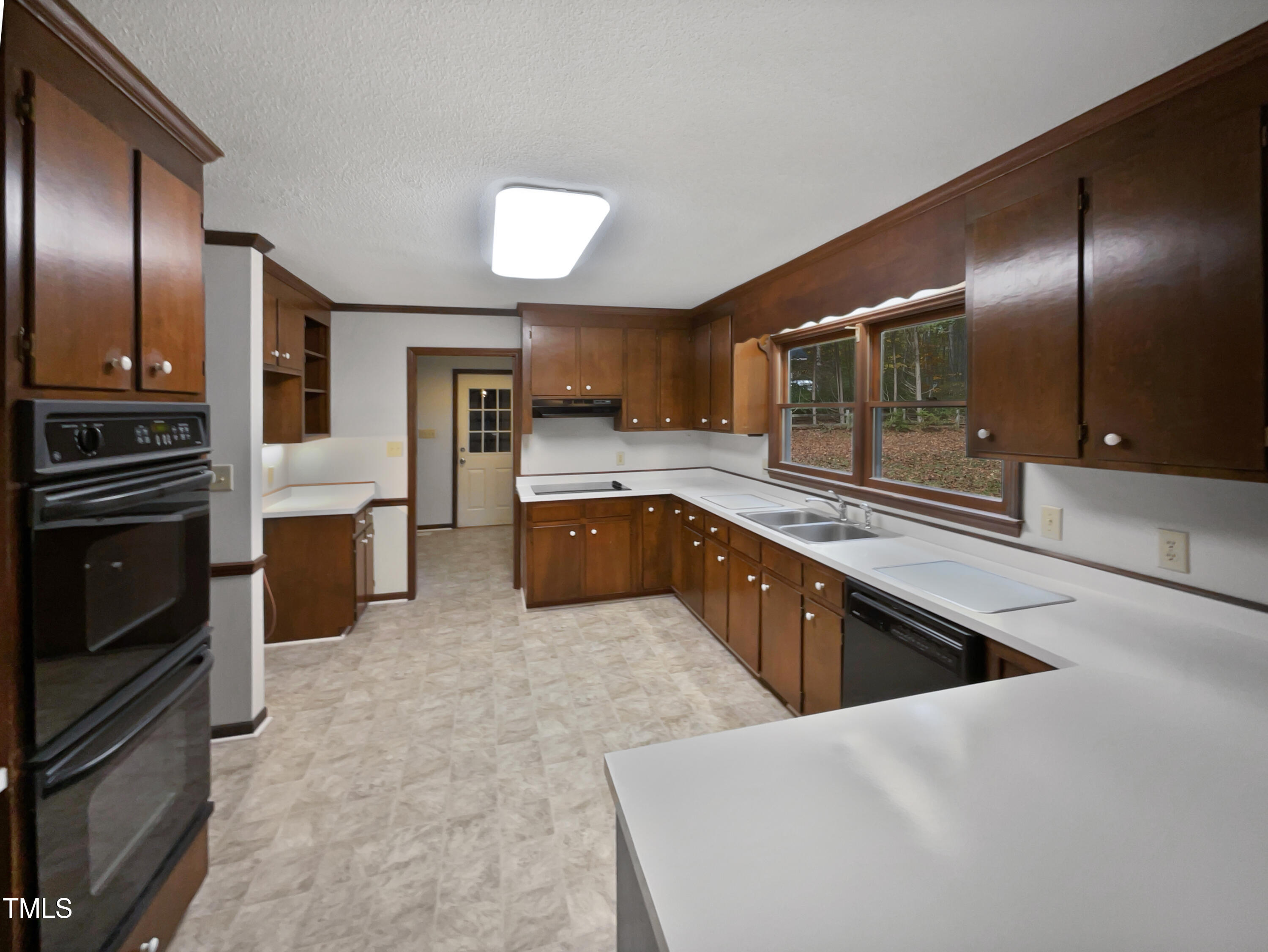 7901 Tulip Circle Raleigh, NC 27606 - Photo 6 of 24 listing_5