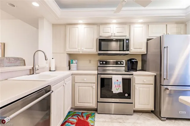 $7,950 | 260 Seaview Court, Unit 904, Marco Island, FL 34145