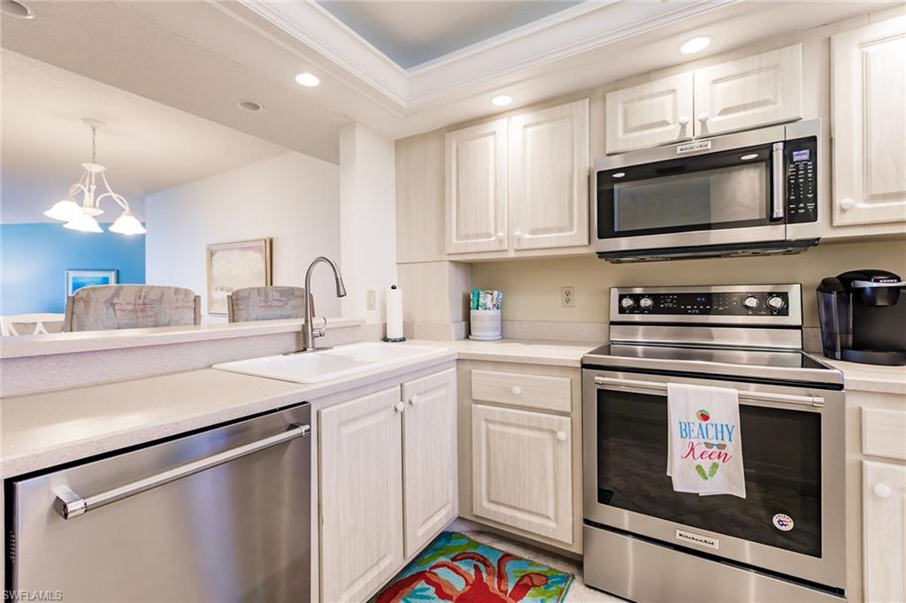 260 Seaview Court, Unit 904 Marco Island, FL 34145 - Photo 15 of 37