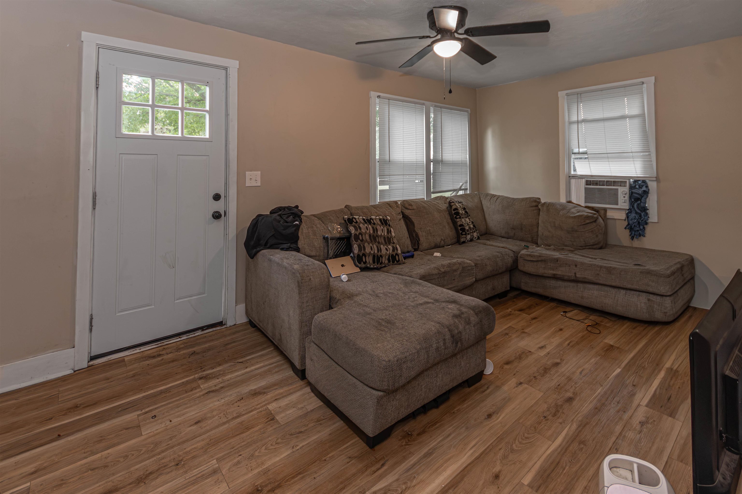814 Brooke Road Rockford, IL 61109 - Photo 4 of 12