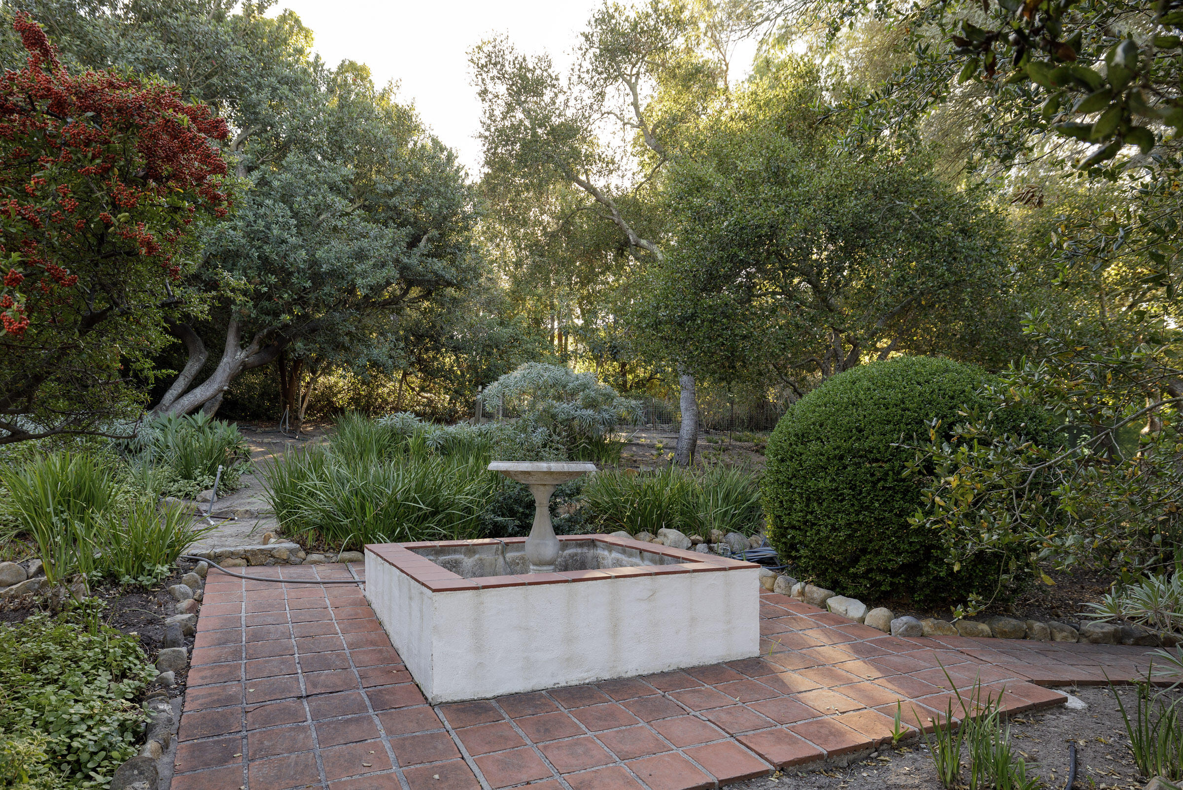 1306 Las Alturas Road Santa Barbara, CA 93103 - Photo 16 of 35 1306 Las Alturas_0011