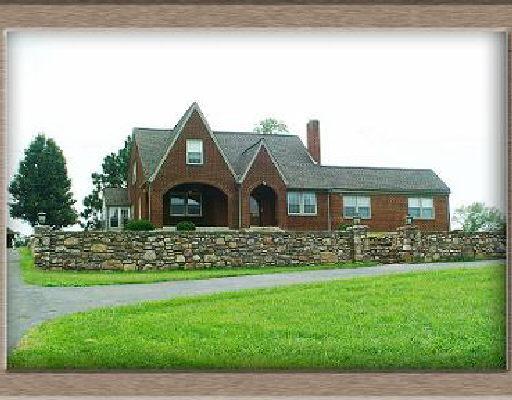9135 Hardy Road Vinton, VA 24179 - Photo 1 of 5 Listing Photo