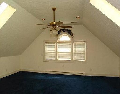 9135 Hardy Road Vinton, VA 24179 - Photo 4 of 5 Listing Photo