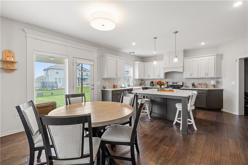 9196 Green Road Lenexa, KS 66227 - Photo 10 of 56
