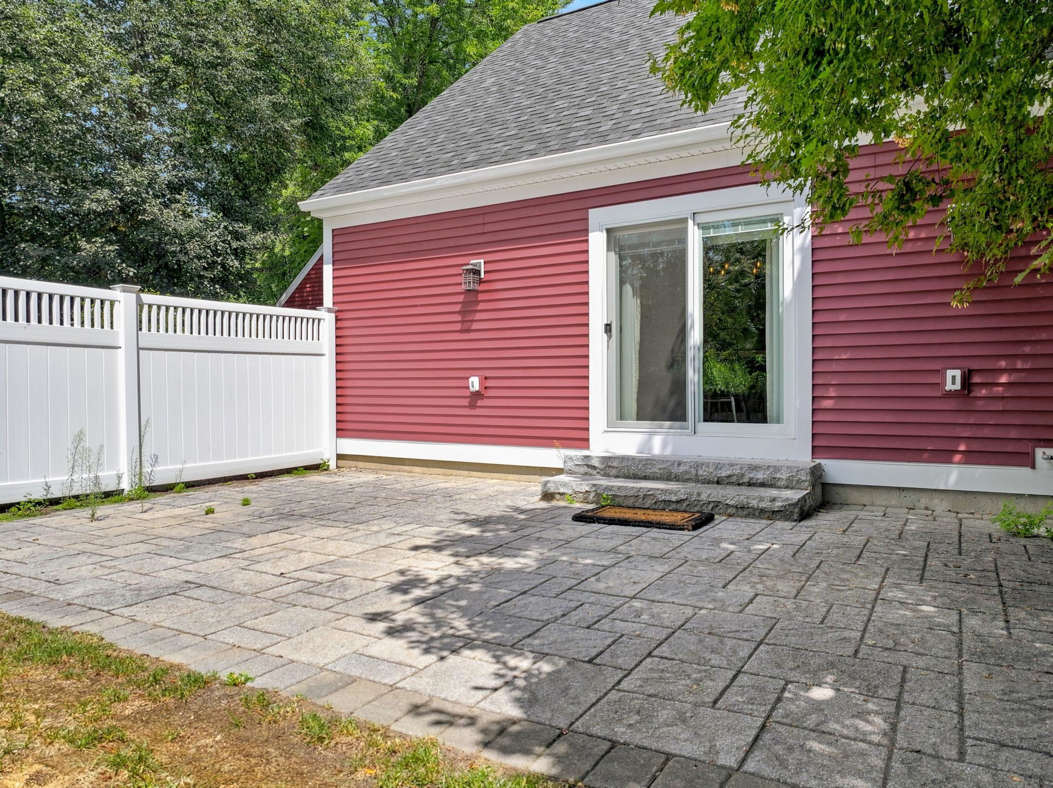 203 Straw Hill Road Manchester, NH 03104 - Photo 27 of 28 Gallery Image 27