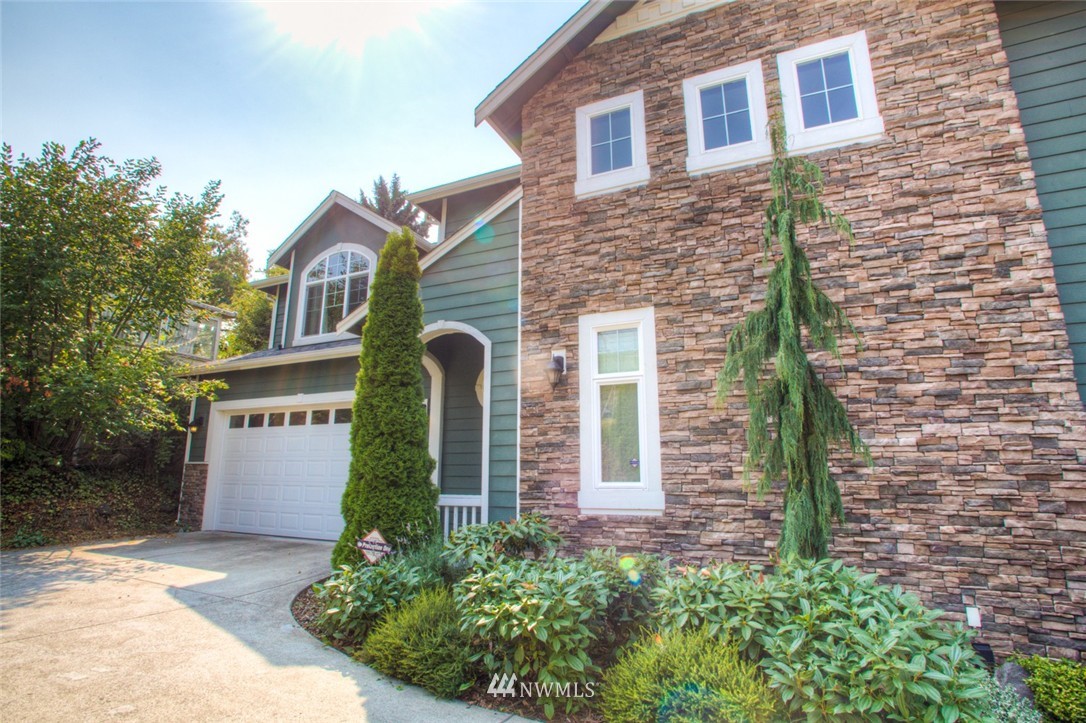 325 Renton Avenue South Renton, WA 98057 - Photo 3 of 25