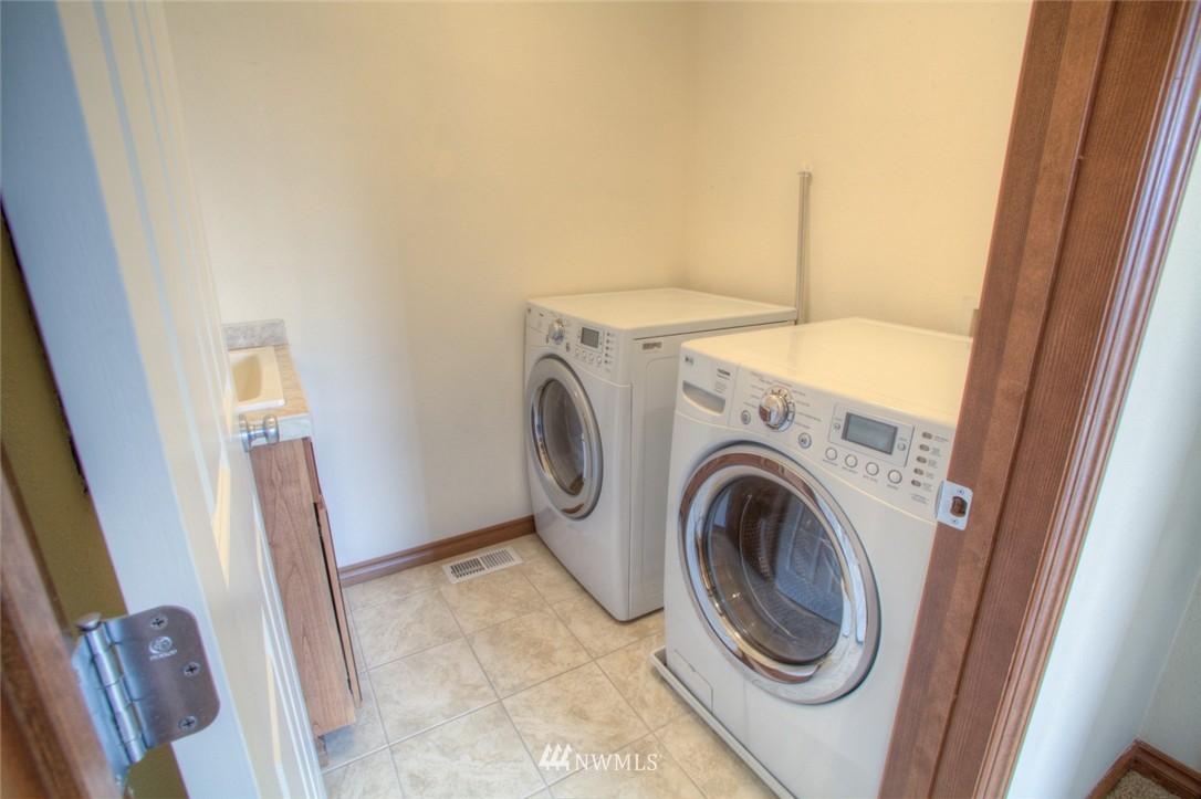325 Renton Avenue South Renton, WA 98057 - Photo 22 of 25