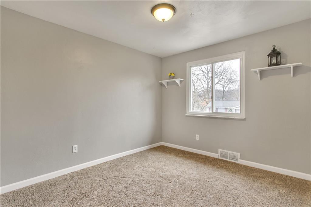 827 Blue Ridge Road Pittsburgh, PA 15239 - Photo 13 of 25 Gallery Image 13