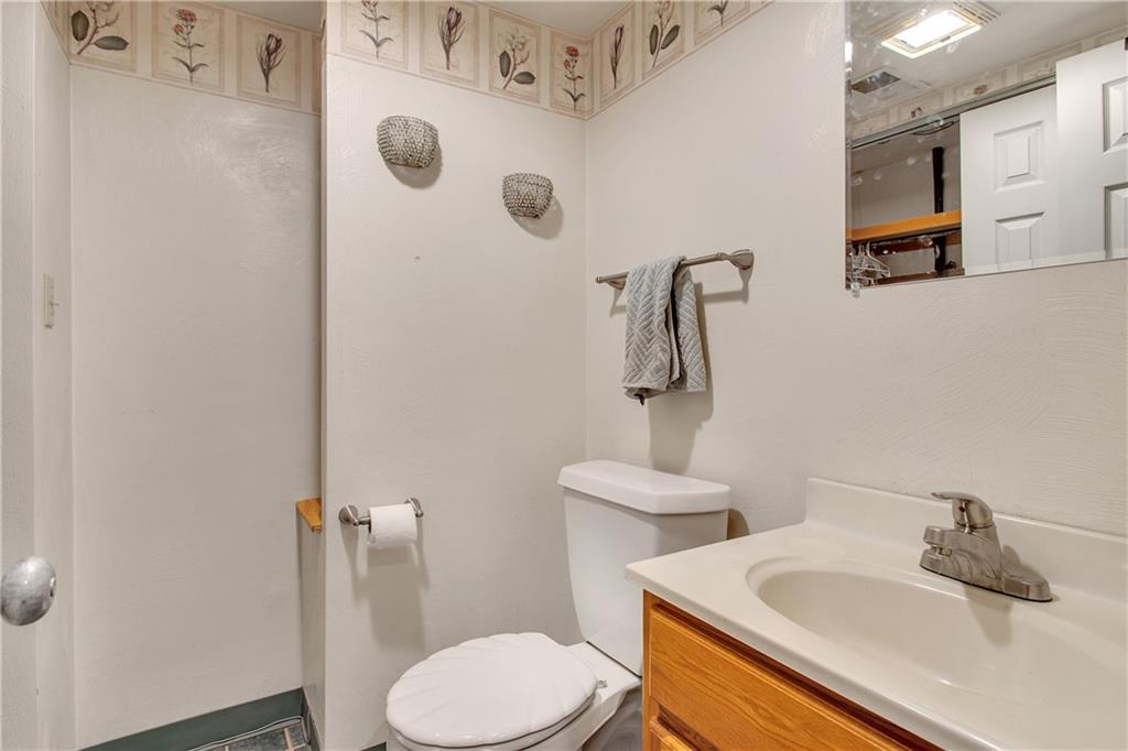 827 Blue Ridge Road Pittsburgh, PA 15239 - Photo 18 of 25 Gallery Image 18