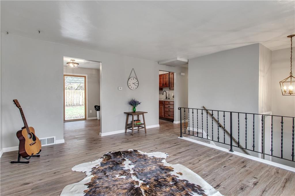 827 Blue Ridge Road Pittsburgh, PA 15239 - Photo 3 of 25 Gallery Image 3