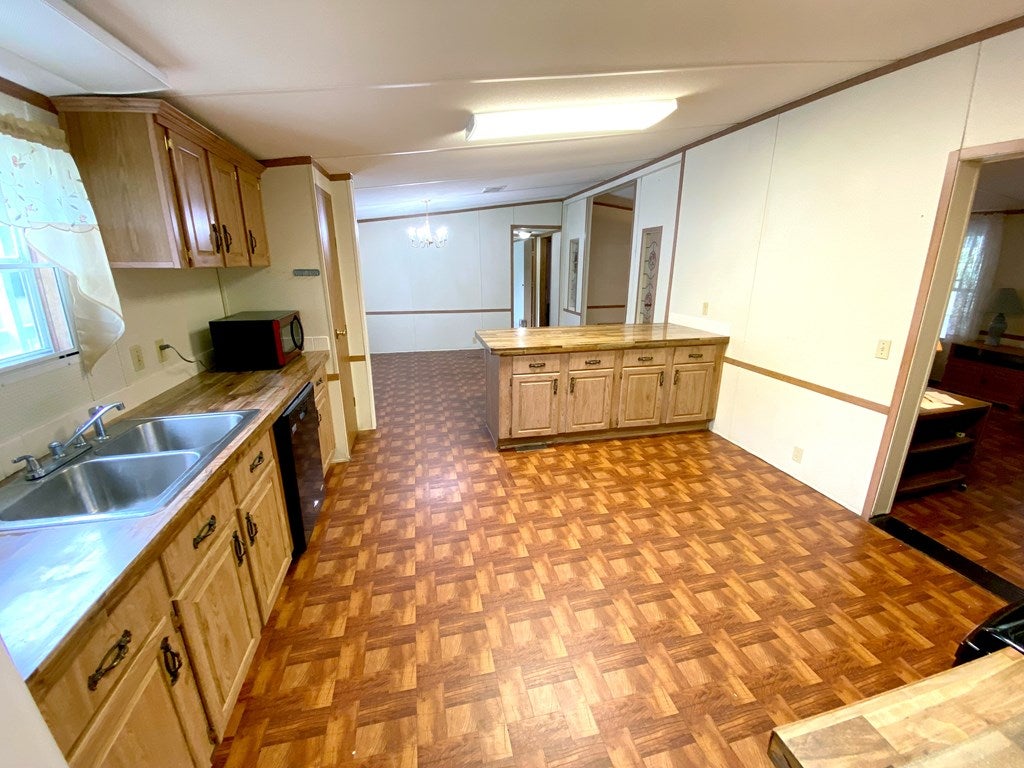 4556 Terracewood Road Valdosta, GA 31606 - Photo 7 of 25 Gallery Image 7