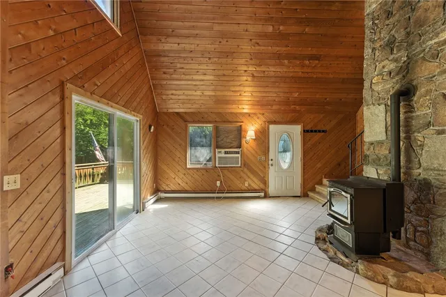 $945,000 | 130 South Niantic Drive, Charlestown, RI 02813