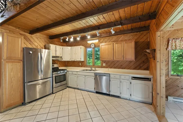 $945,000 | 130 South Niantic Drive, Charlestown, RI 02813