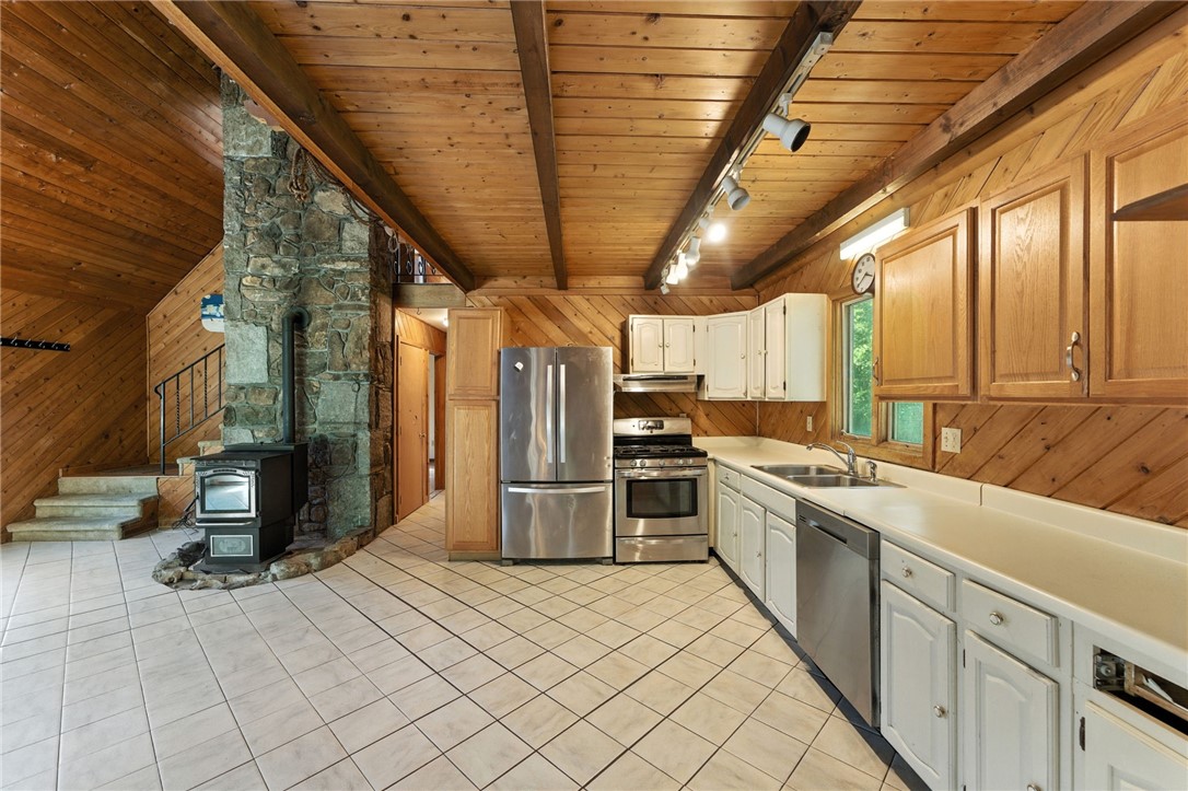 130 South Niantic Drive Charlestown, RI 02813 - Photo 24 of 50