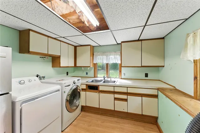 $945,000 | 130 South Niantic Drive, Charlestown, RI 02813