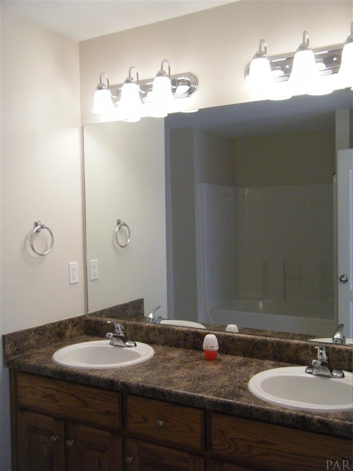 8657 Fields Road Milton, FL 32583 - Photo 13 of 25 Gallery Image 13