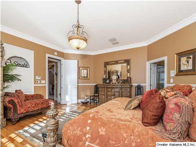 2015 Shandwick Terrace Birmingham, AL 35242 - Photo 17 of 32