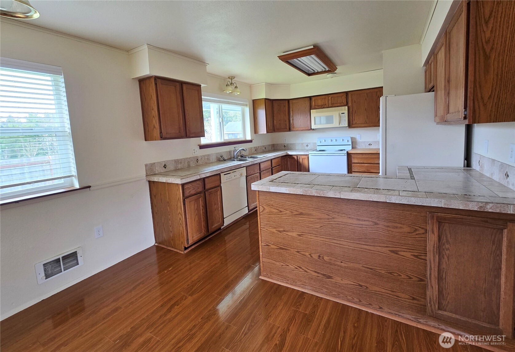 831 Robin Hood Loop Forks, WA 98331 - Photo 16 of 32 Gallery Image 16