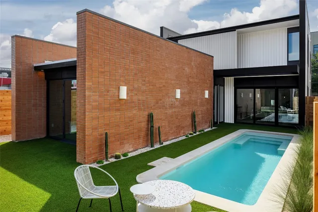 $1,800,000 | 2112 Lawnmont Avenue, Austin, TX 78756