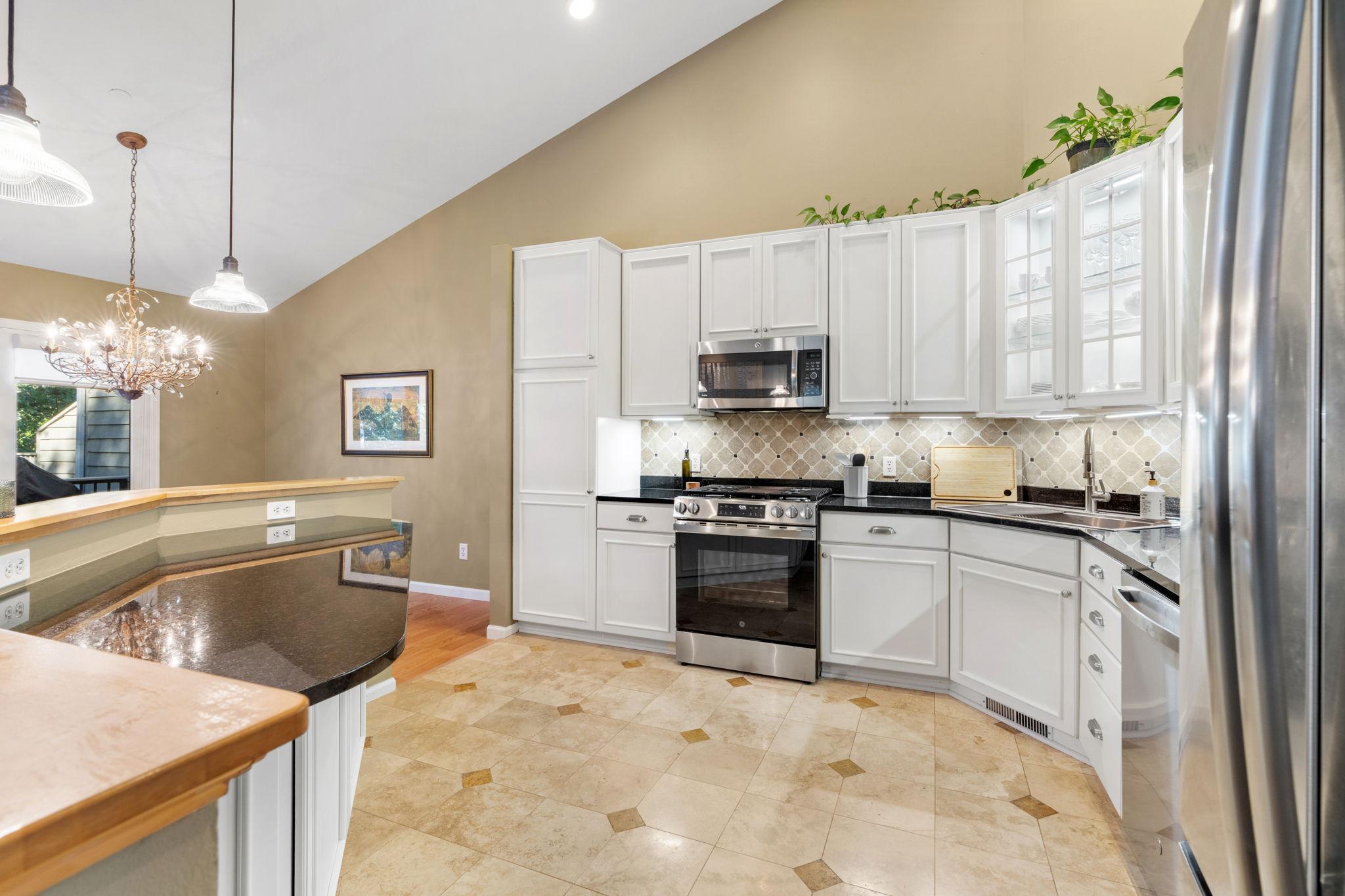 5428 Rowland Park Road Minnetonka, MN 55343 - Photo 6 of 20 Gallery Image 6
