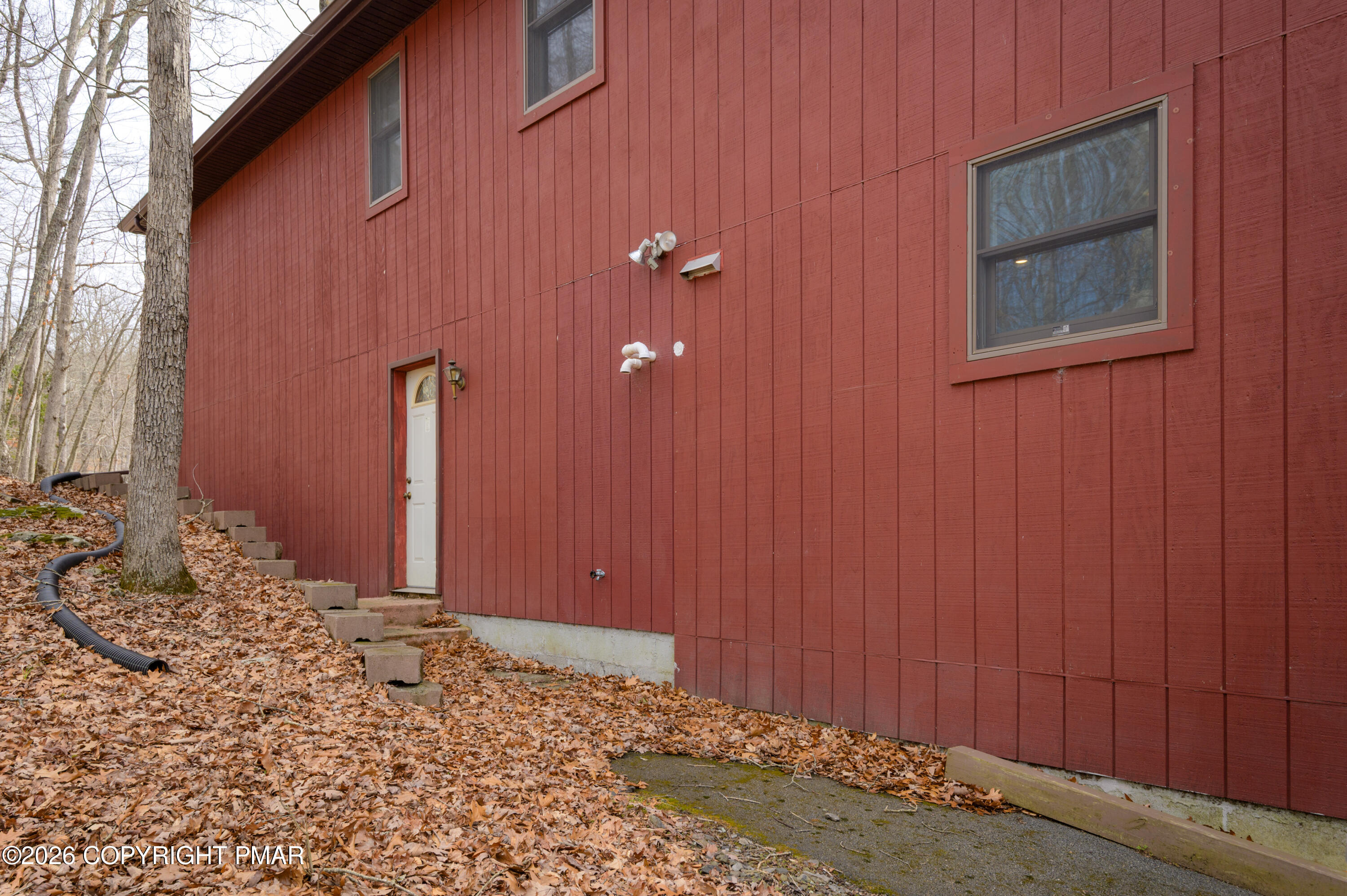 6159 Decker Road Bushkill, PA 18324 - Photo 41 of 44 009-6159decker-mbertsch