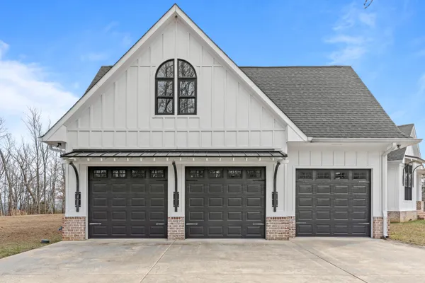 $1,395,000 | 2070 River Bluffs Drive, Jasper, TN 37347