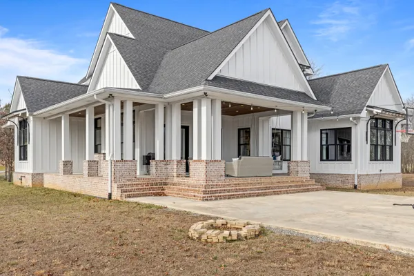 $1,395,000 | 2070 River Bluffs Drive, Jasper, TN 37347