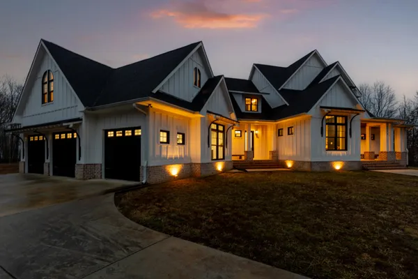 $1,395,000 | 2070 River Bluffs Drive, Jasper, TN 37347