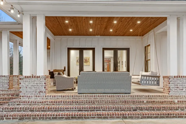 $1,395,000 | 2070 River Bluffs Drive, Jasper, TN 37347