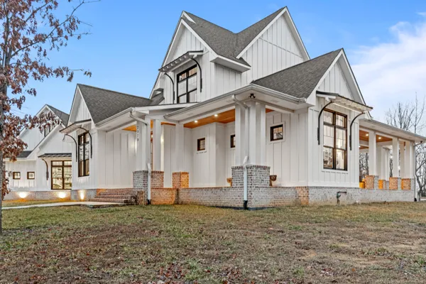 $1,395,000 | 2070 River Bluffs Drive, Jasper, TN 37347