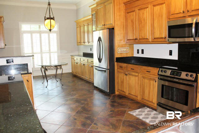 8643 Pine Run Daphne, AL 36527 - Photo 16 of 45 Kitchen