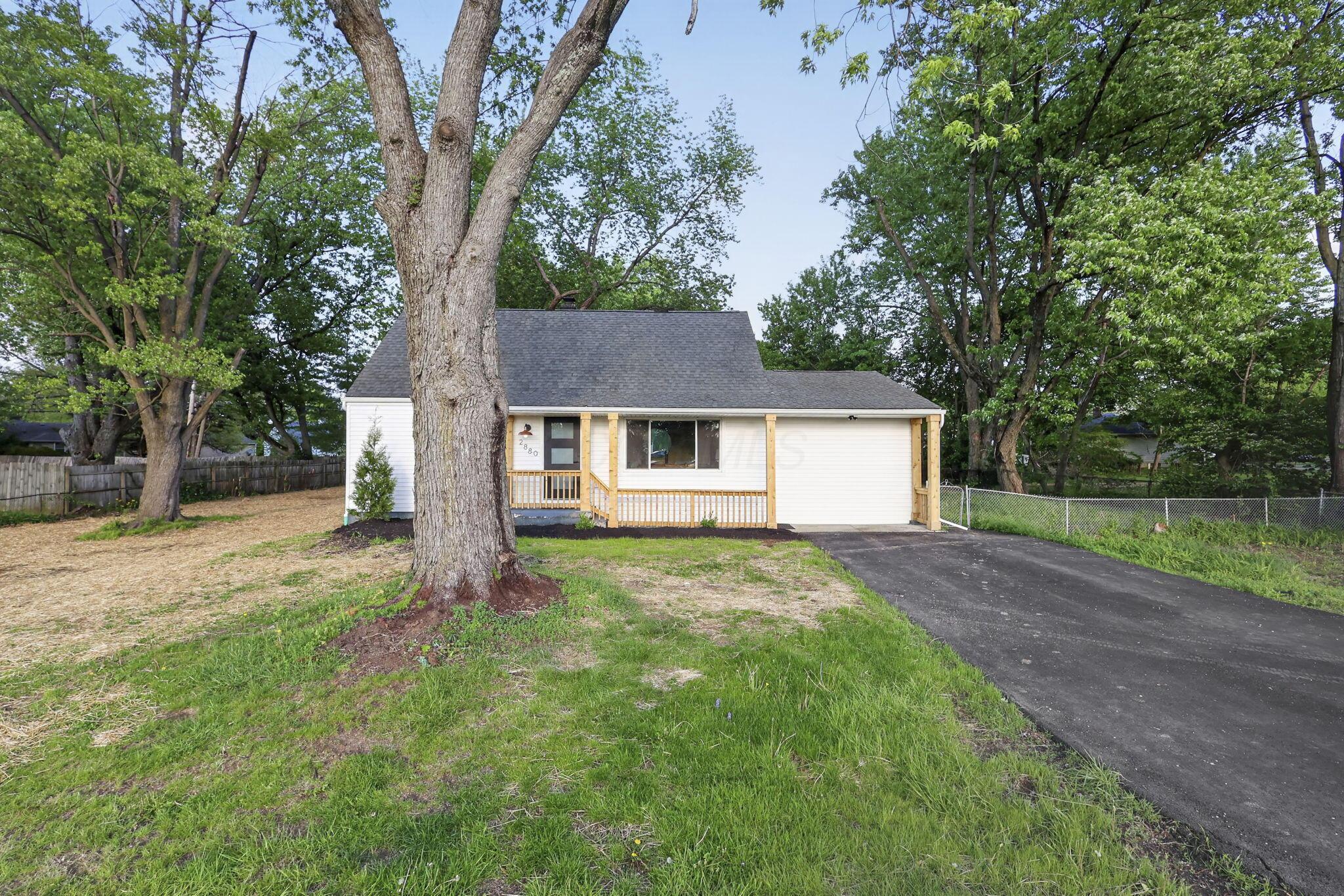 2880 Schwartz Road Columbus, OH 43232 - Photo 5 of 53 2-web-or-mls-G02A1467 (2)