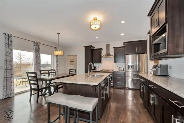 $459,900 | 24525 Clydesdale Drive, Manhattan, IL 60442
