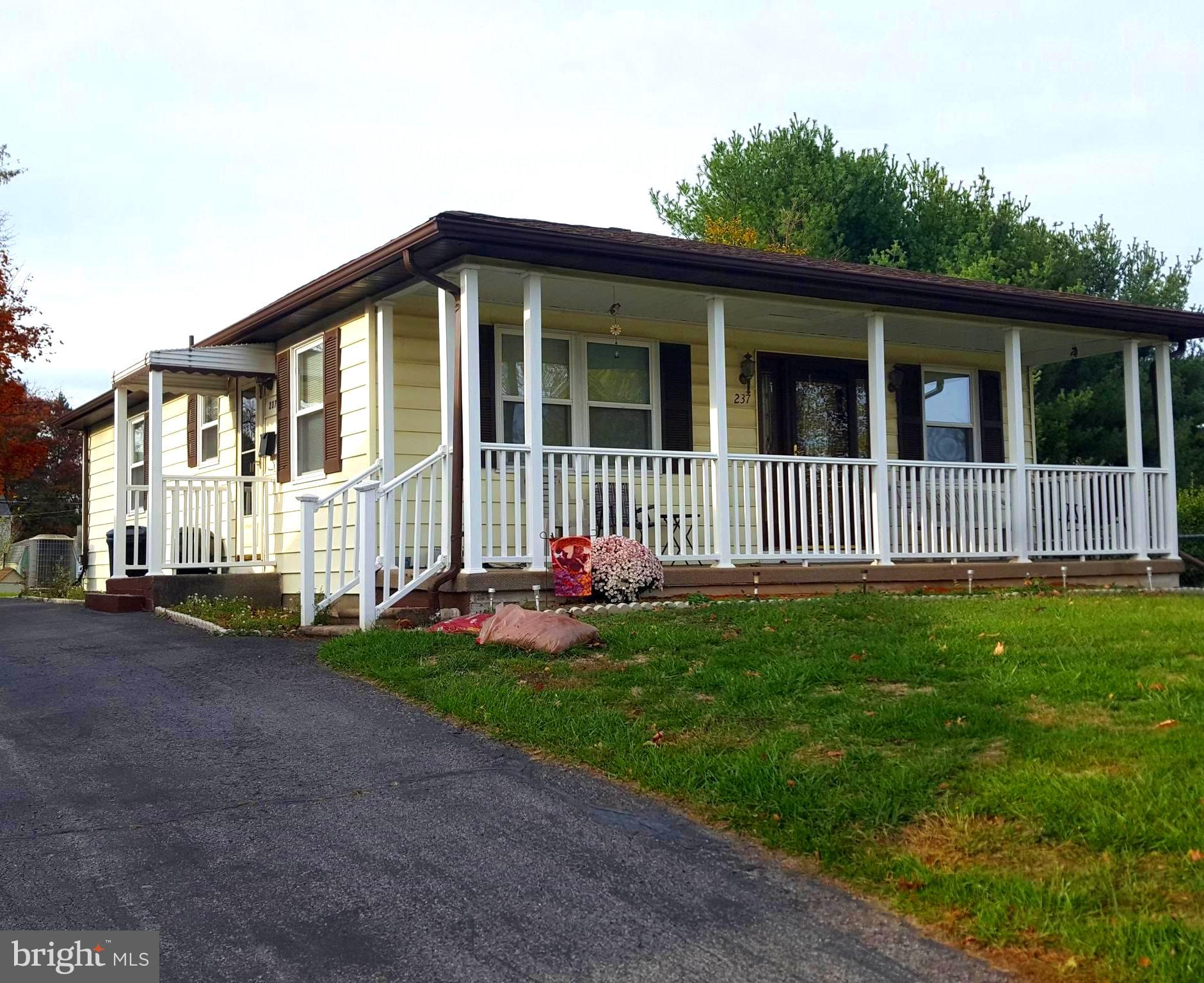 237 Wakefield Road Hagerstown, MD 21740 - Photo 11 of 23 Front