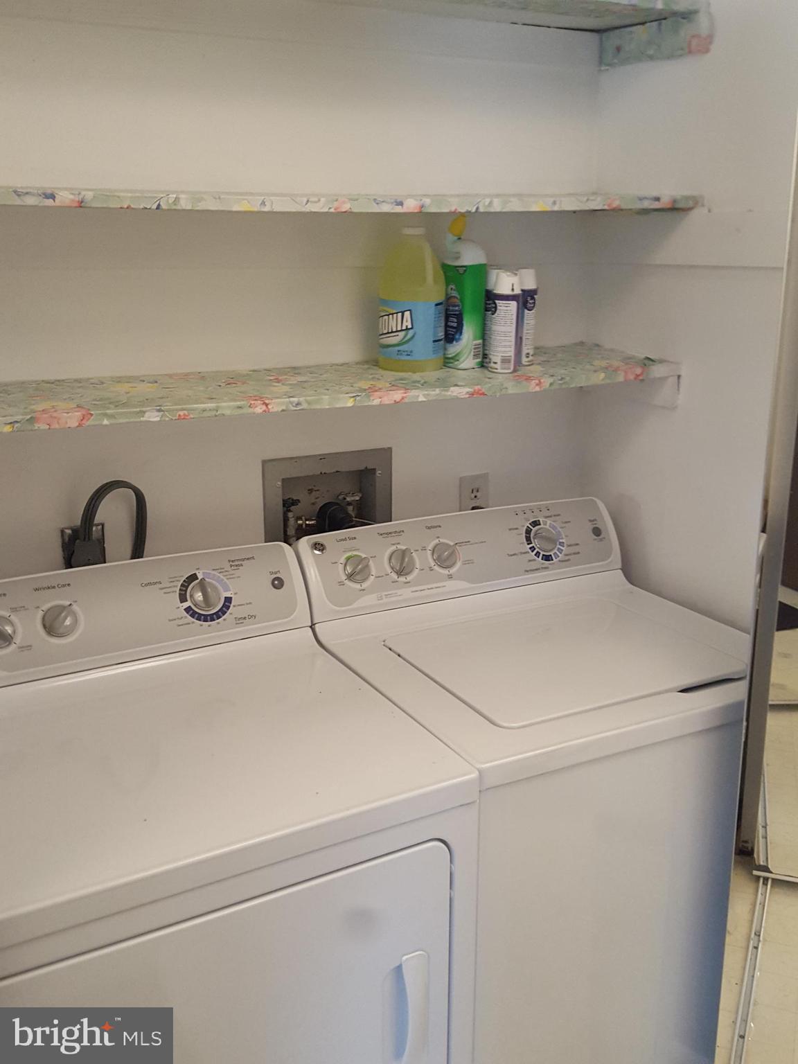 237 Wakefield Road Hagerstown, MD 21740 - Photo 14 of 23 Washer & Dryer