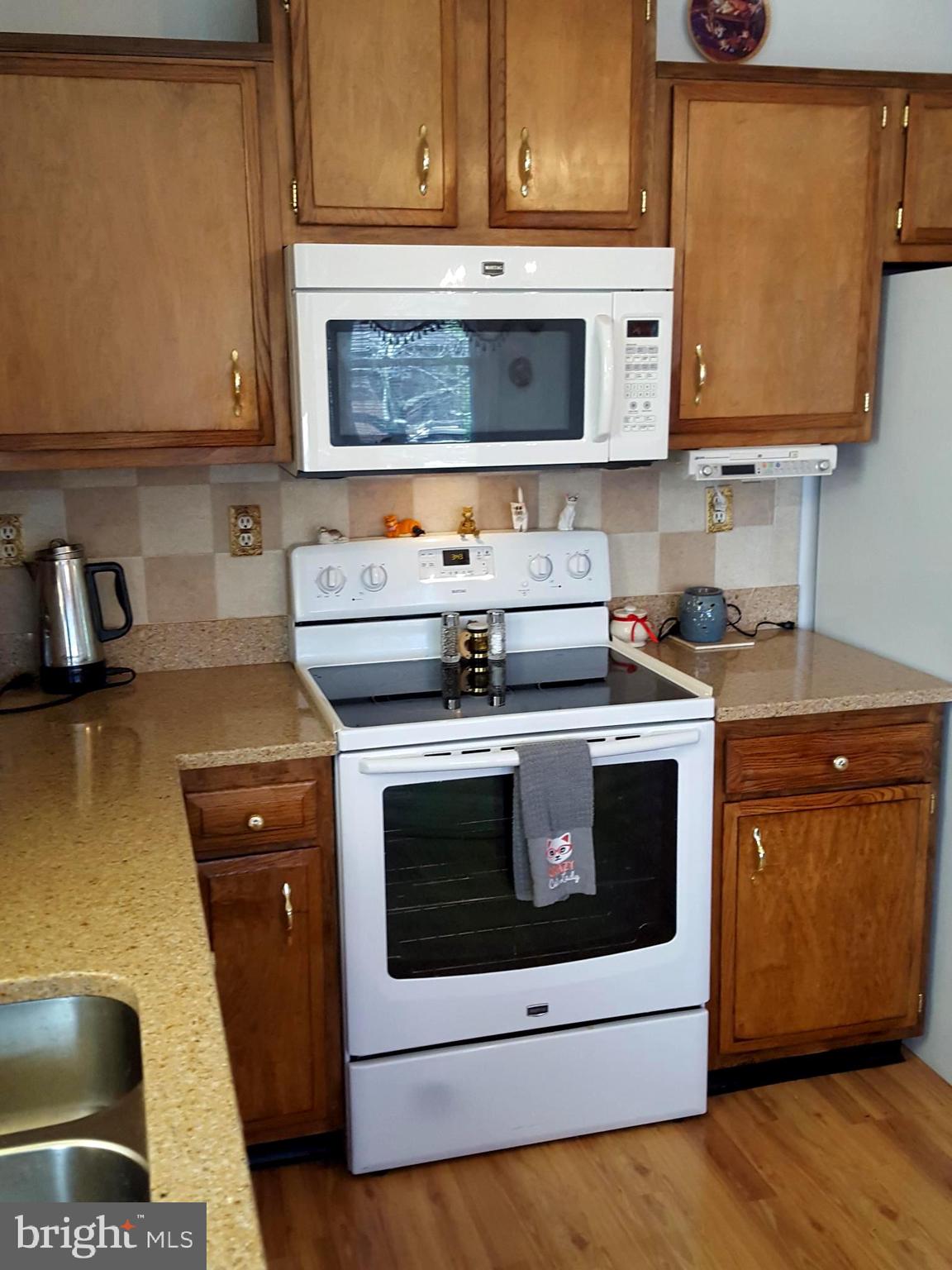 237 Wakefield Road Hagerstown, MD 21740 - Photo 9 of 23 Kitchen